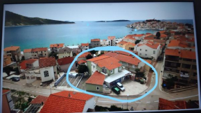-Villa Šjor -Primošten-Apartmani- has 2 large apartments and 2 smaller ones -Primošten Lokvice 6